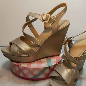NINE WEST Soft Gold Wedge Sandals